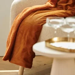 Mantas-CASA Agnes Manta Castanho